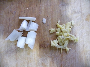 青菜瑤柱豆腐湯的做法步驟：5