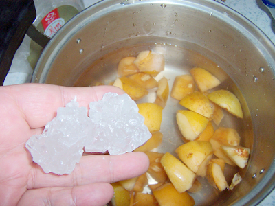 潤肺止咳的糖水枇杷的做法步驟：5