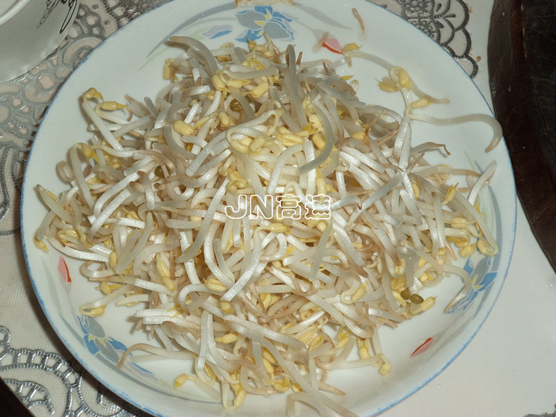 銀芽青椒炒豆干的做法步驟：1