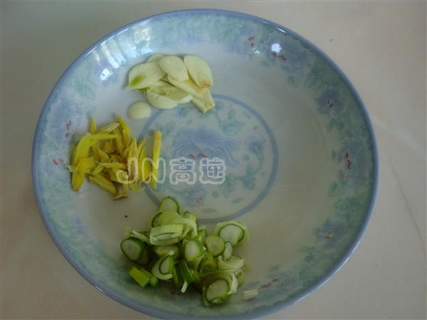 銀芽青椒炒豆干的做法步驟：5