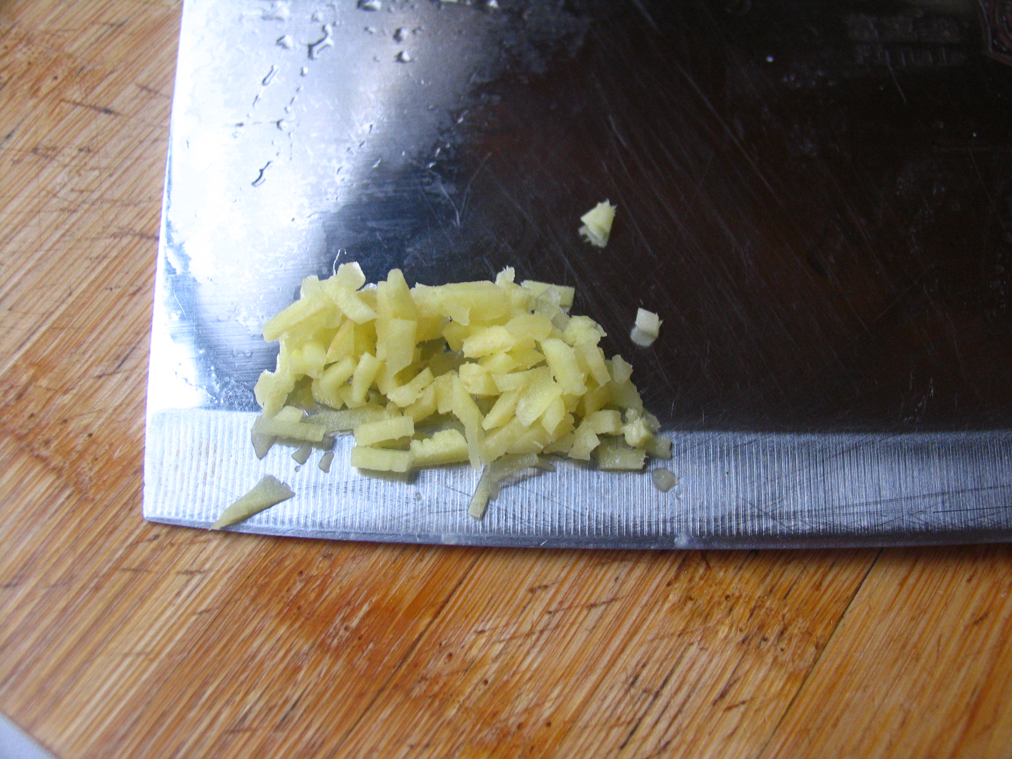 孜然黃瓜水面筋的做法步驟：2