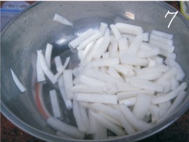 蘋果醋腌酸脆蘿卜的做法步驟：7