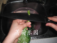 白灼芥蘭——素食者的芥蘭的做法步驟：1