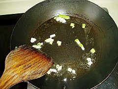 苦瓜青椒的做法步驟：5