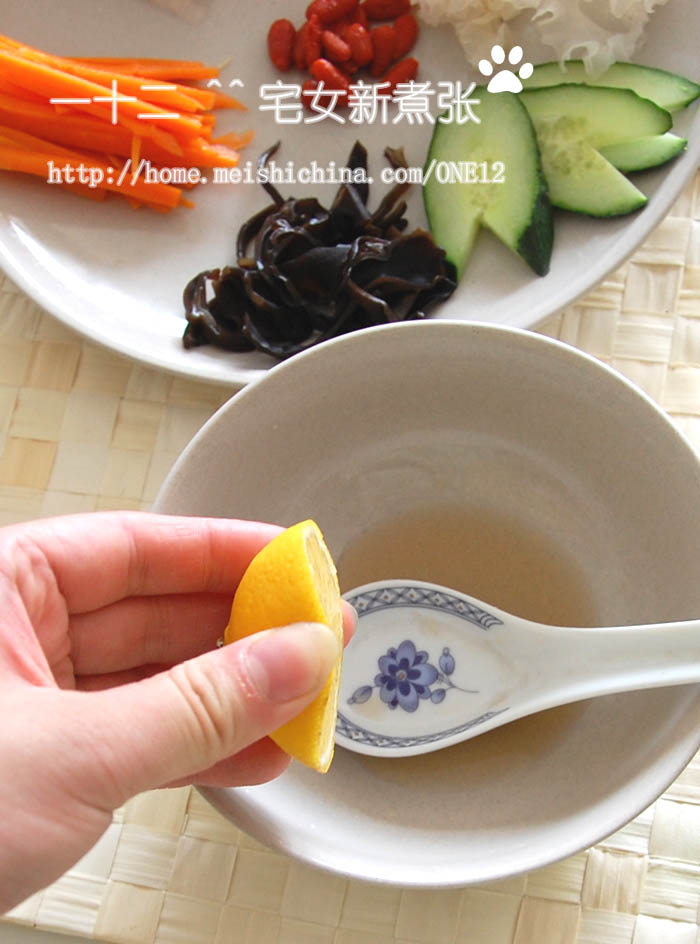 【美食家主題賽--第一季】 泰式拌銀耳蔬菜色拉的做法步驟：3