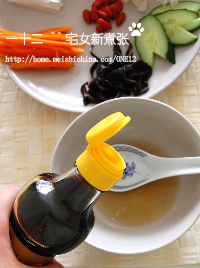 【美食家主題賽--第一季】 泰式拌銀耳蔬菜色拉的做法步驟：4
