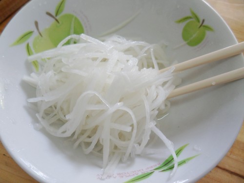 【美食家主題賽--第一季】蟻穴---糖醋白蘿卜絲的做法步驟：5