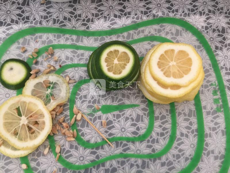 蜂蜜檸檬茶的做法步驟：2