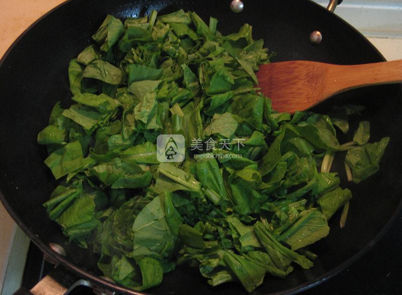 小松菜炒豆皮的做法步驟：6