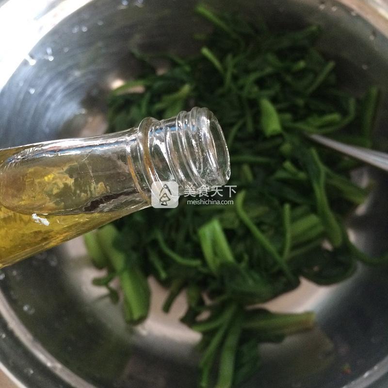 芥末拌菠菜的做法步驟：6
