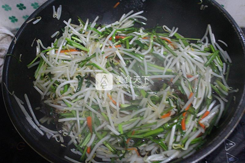 韭菜炒綠豆芽的做法步驟：5
