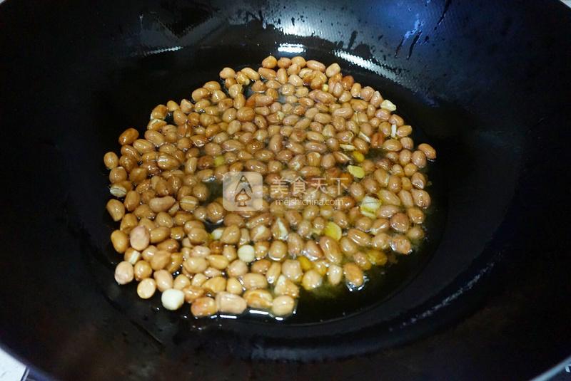 脆果仁拌菠菜的做法步驟：1
