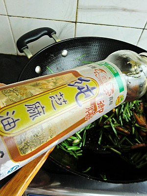 辣味韭菜炒豆干的做法步驟：12