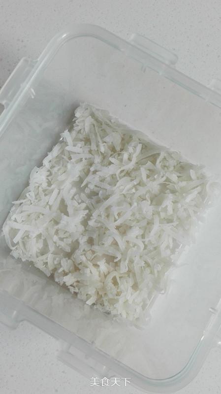 椰絲牛奶涼糕的做法步驟：2