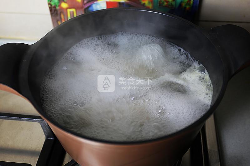 琥珀當歸豬腳凍的做法步驟：2
