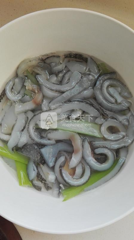 溫拌海參斑魚皮的做法步驟：6