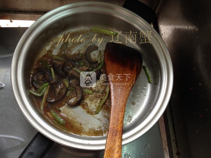 蔥燒海參的做法步驟：8