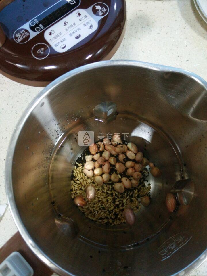 花生芝麻莜麥糊的做法步驟：3