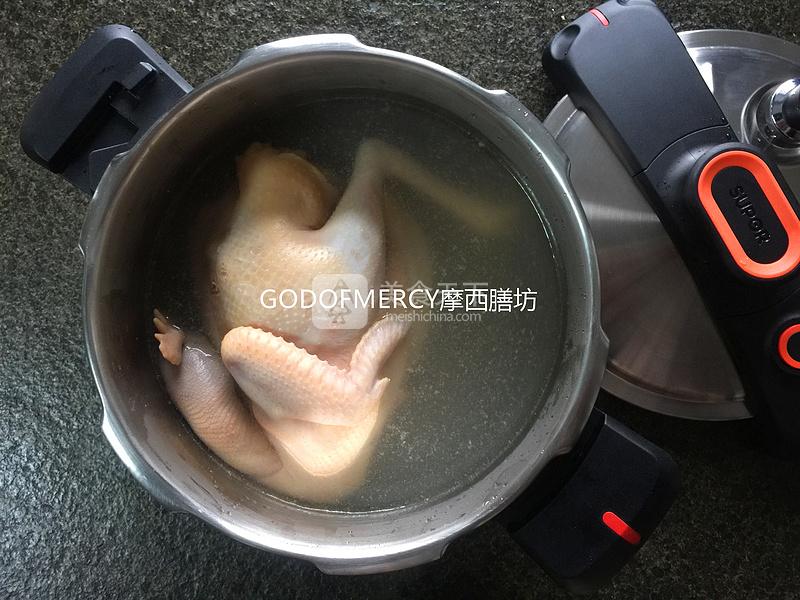 春季滋補養生最佳選擇天麻核桃枸杞雞湯的做法步驟：6