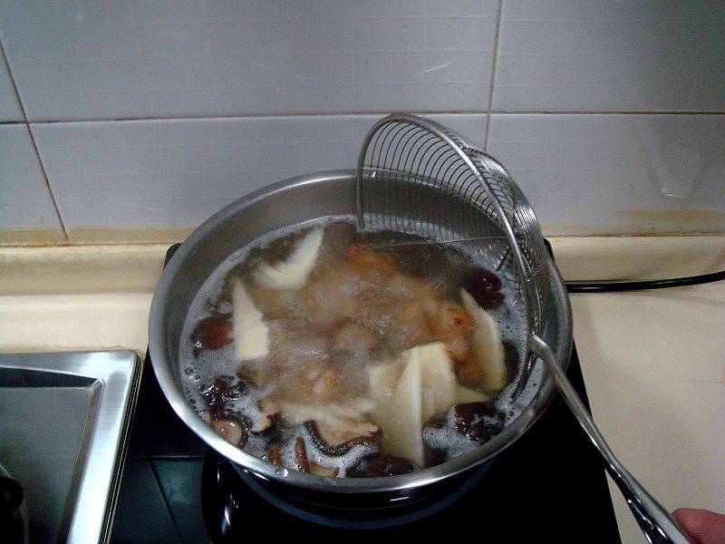 節日燒菜一款“雙冬燒蹄筋”的做法步驟：1