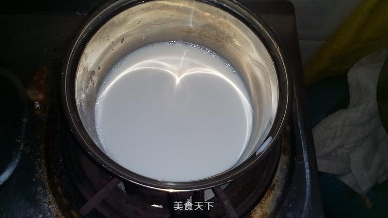 美顏豐胸好神器——木瓜牛奶凍的做法步驟：5