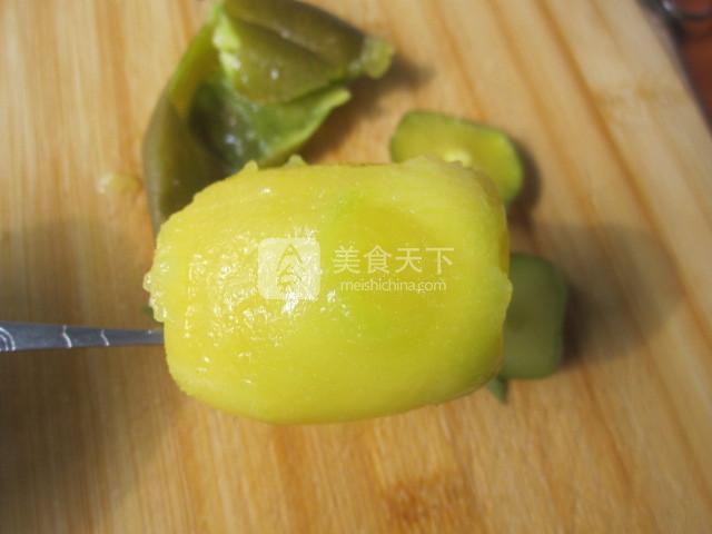 黃金海岸——奇異果木瓜奶昔的做法步驟：3