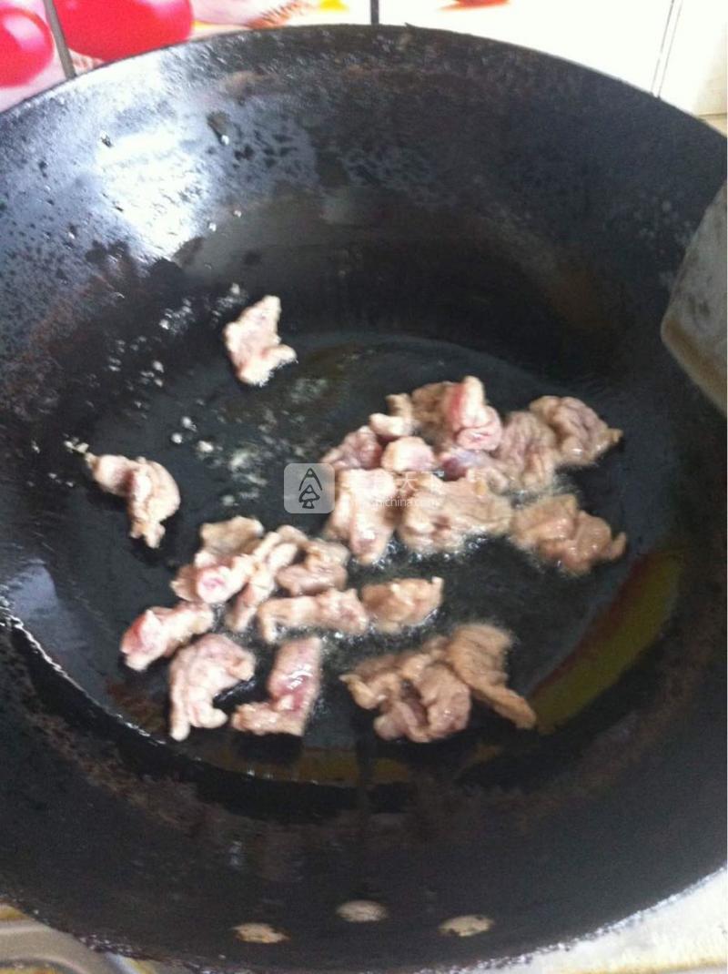  西芹炒肉片的做法步驟：4