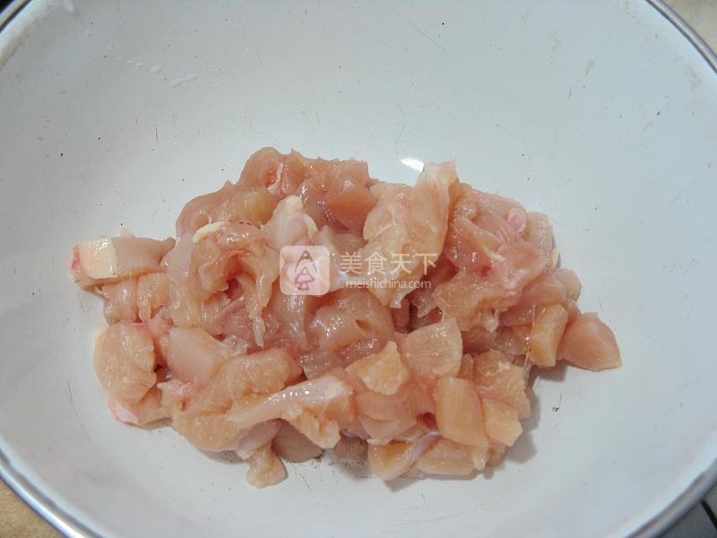雞肉丸菠菜湯的做法步驟：1