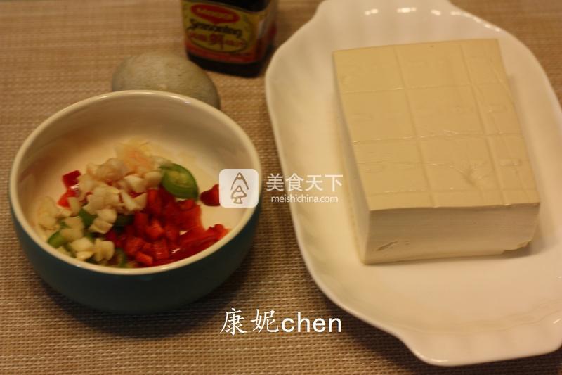 制作簡單營養味美的【皮蛋豆腐】的做法步驟：1