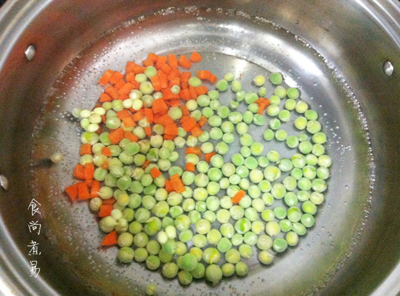 豌豆火腿冬菇丁的做法步驟：4