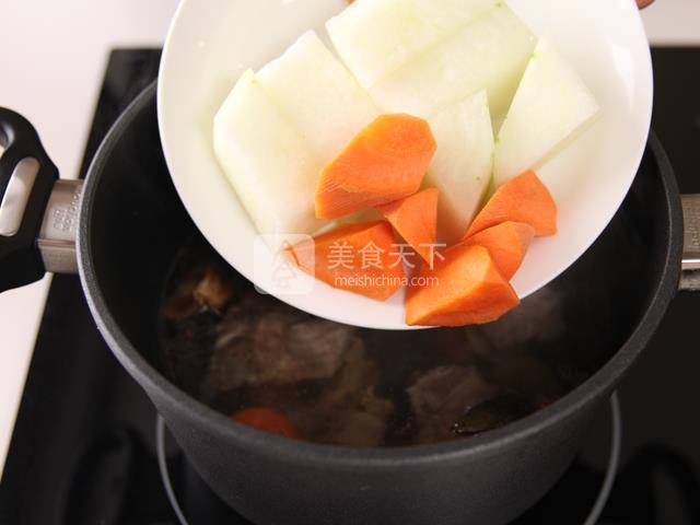 羅漢果冬瓜煲排骨湯的做法步驟：4