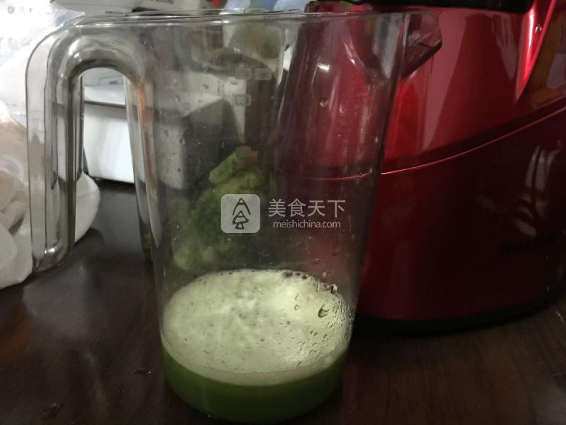 西芹黃瓜蘋果汁的做法步驟：8