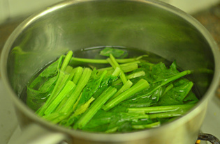 蒜蓉菠菜塔的做法步驟：4