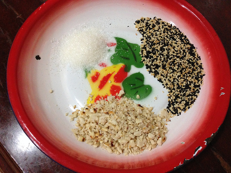 【芝麻番薯餅】的做法步驟：2