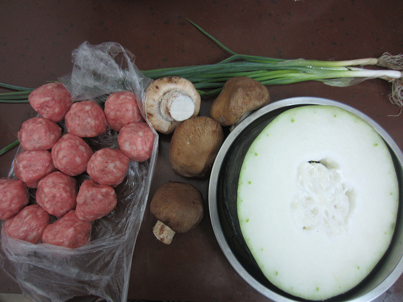 香菇冬瓜肉丸湯的做法步驟：1