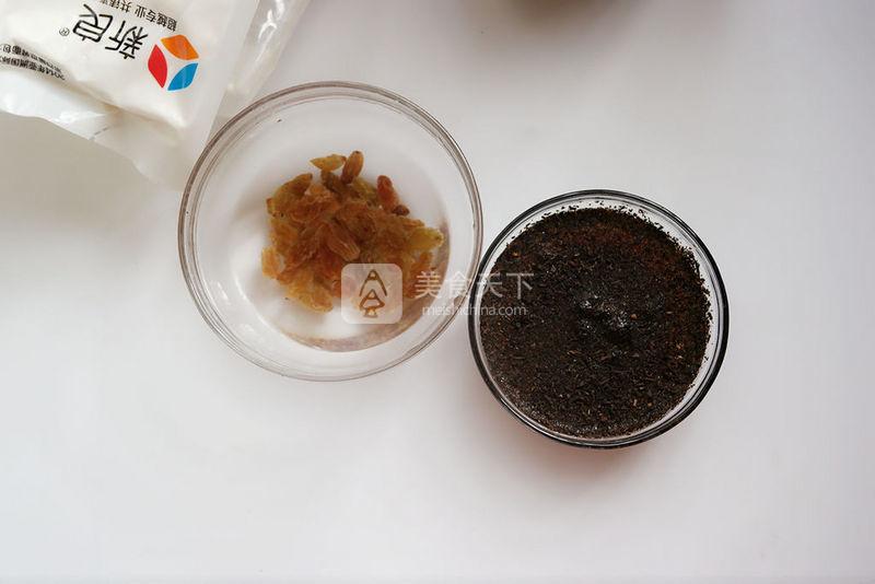 紅茶葡萄干軟歐的做法步驟：1