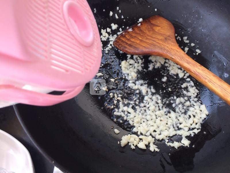 蒜香黑豆苗的做法步驟：6