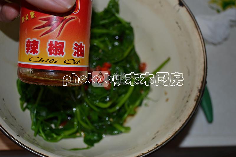 豌豆苗拌核桃仁的做法步驟：9