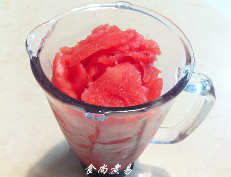 鮮搾西瓜汁的做法步驟：4