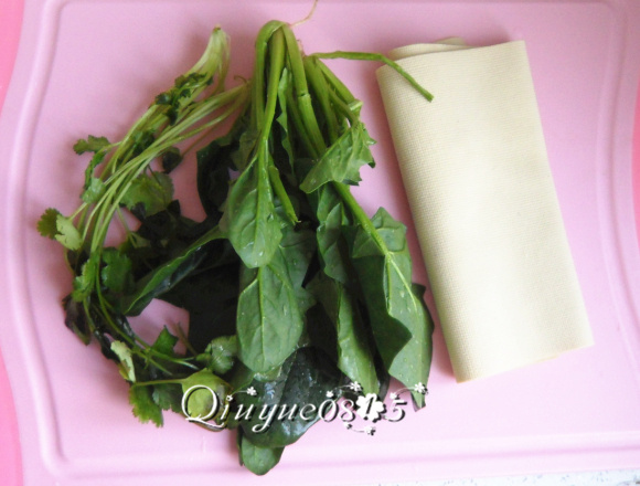 菠菜豆皮卷的做法步驟：1