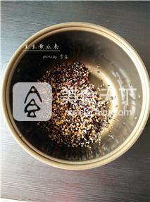 黑米黃瓜卷的做法步驟：2