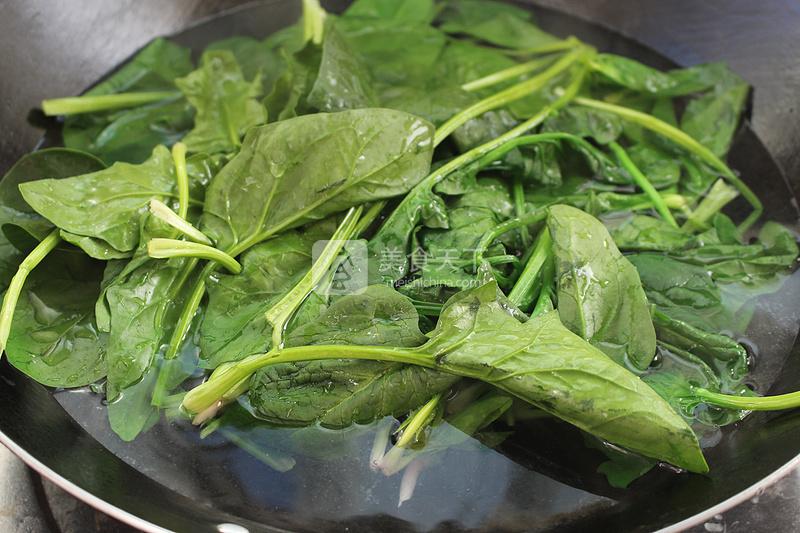 麻油菠菜塔的做法步驟：3