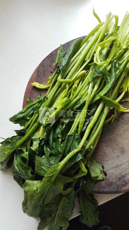 菠菜雞蛋疙瘩湯的做法步驟：1