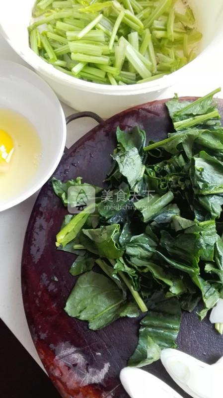 菠菜雞蛋疙瘩湯的做法步驟：2