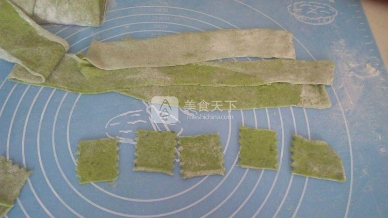 菠菜雞蛋面的做法步驟：7