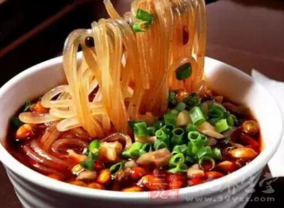 地道的四川小吃酸辣粉就算做完了 地道的四川小吃酸辣粉就算做完了