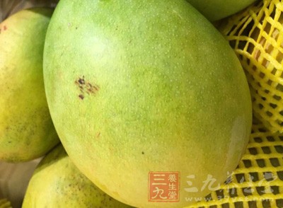 青芒果600g，糖200g，麥芽糖100g