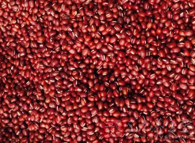 材料：紅小豆、紅棗、花生仁、紅糖