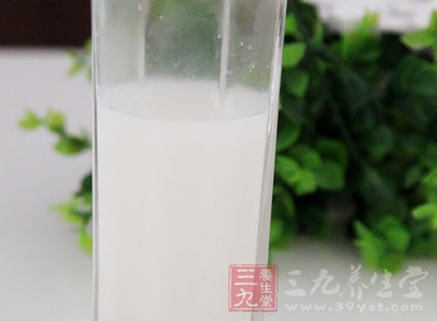 半斤牛奶,含鈣300毫克 半斤牛奶,含鈣300毫克