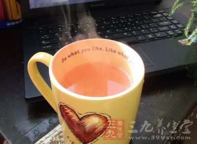 多喝水可使尿中的鹽類代謝加快 多喝水可使尿中的鹽類代謝加快